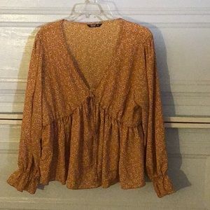 Brand new top- never worn